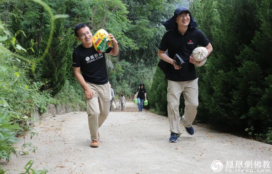 终南山端午供僧纪行:慧海公益带您走进神圣修行地