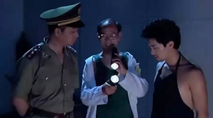 Baton3新一代可充电、便携式手电体验，网友：EDC又添好物