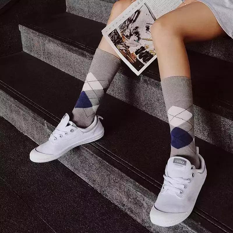 帆布鞋并不是人人都适合,匡威的帆布鞋和普通帆布鞋的区别