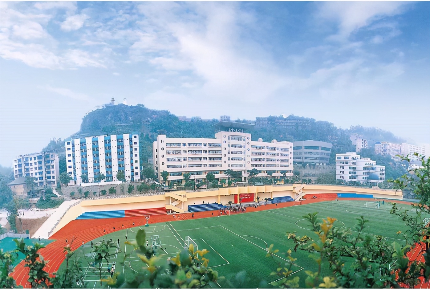 重庆哪所学校环境最好,重庆环境最差的学校