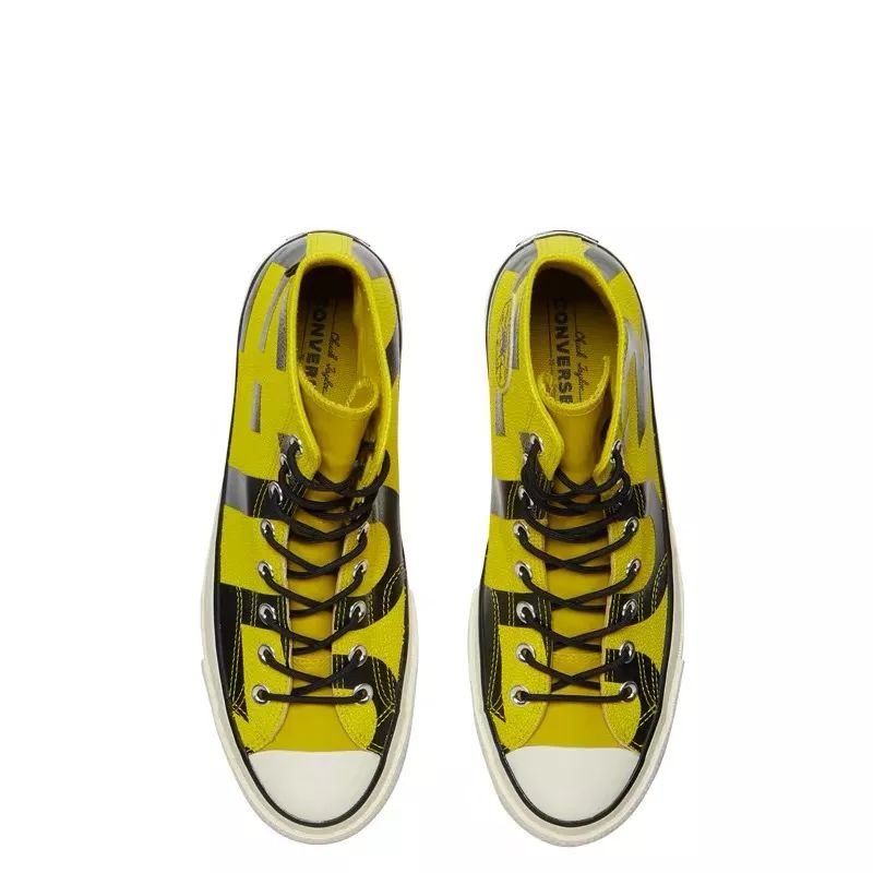 欧阳娜娜穿匡威经典款,匡威高帮帆布鞋欧阳娜娜