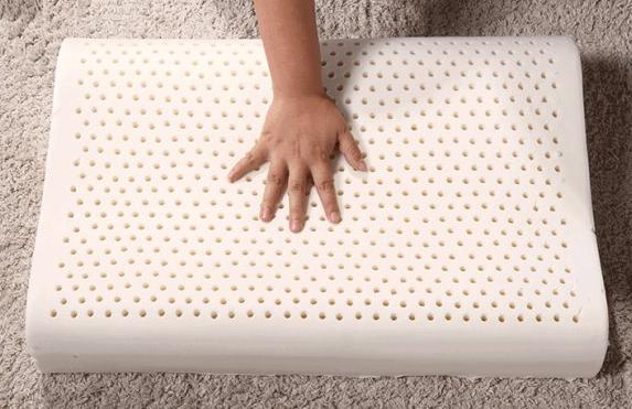 纯乳胶枕头睡上去发凉还是发热,乳胶枕头睡上去怎么感觉有点凉