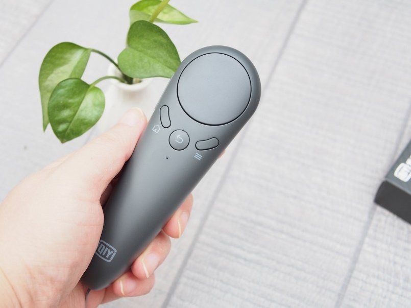 带你体验VR世界——爱奇艺奇遇2SVR一体机胶片灰