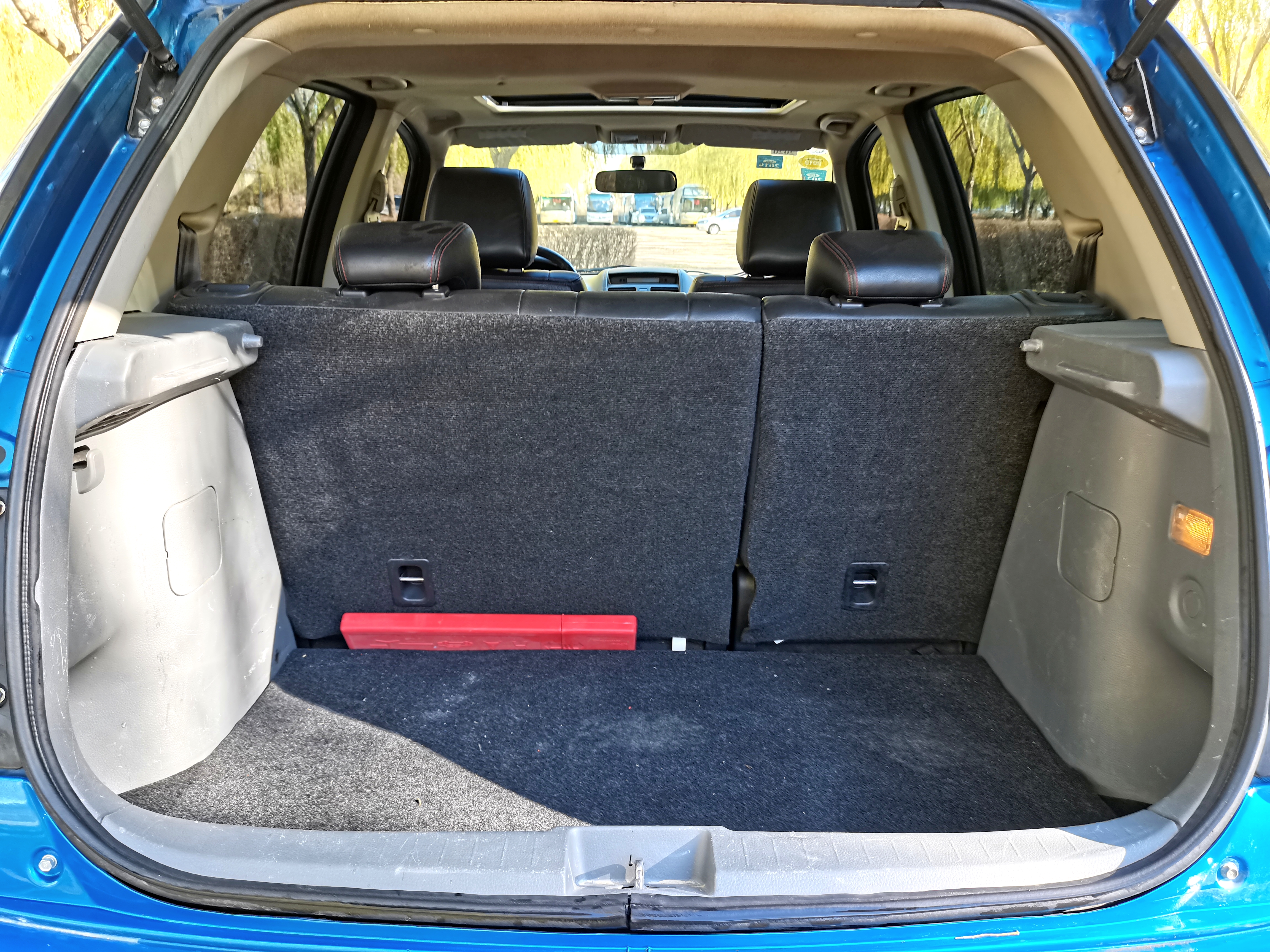 试驾测评铃木天语sx4冠军版,新款铃木sx4最新试驾