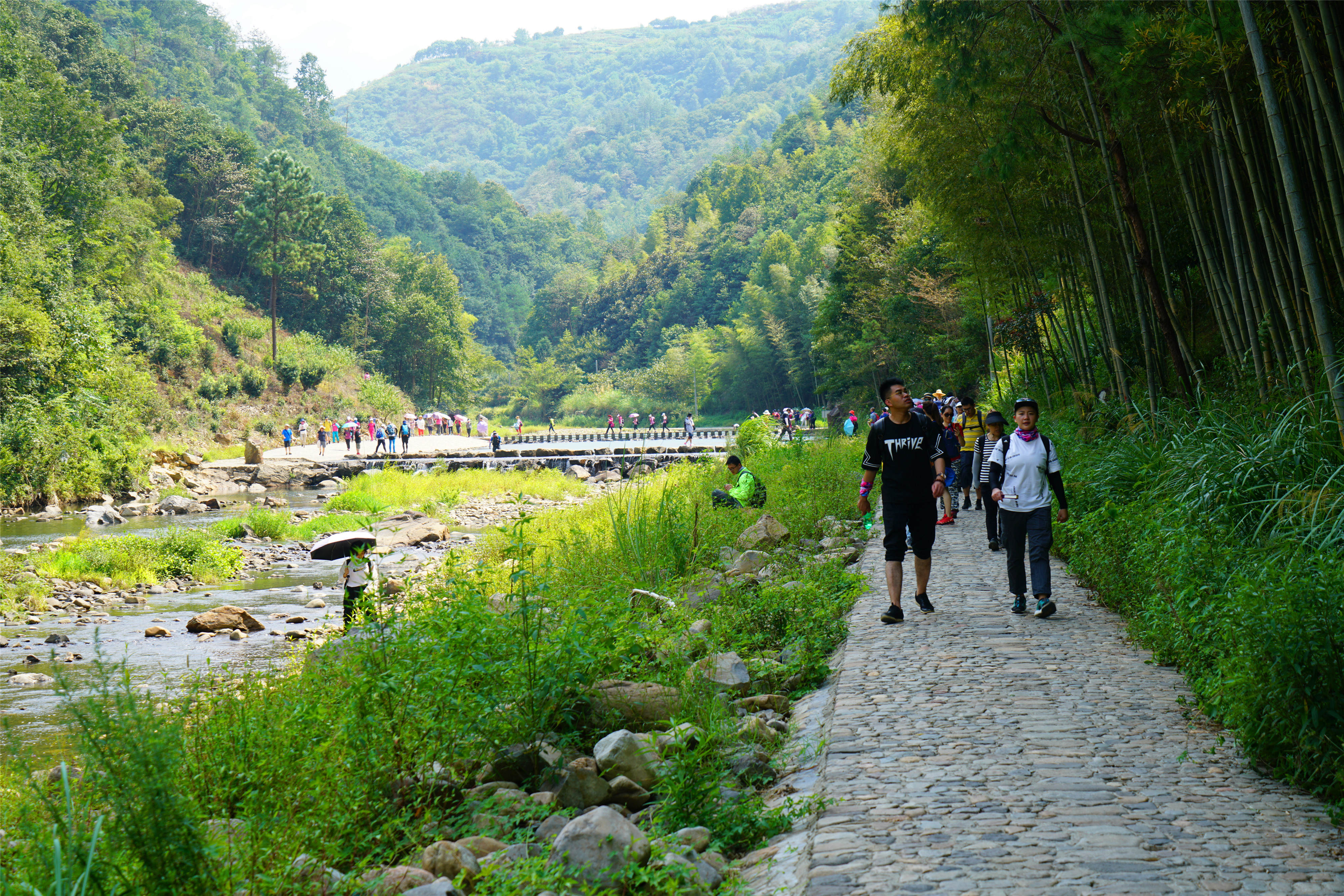 新昌这条溪，近来大火，古时是*私走**食盐秘密通道之一，人称十八渡