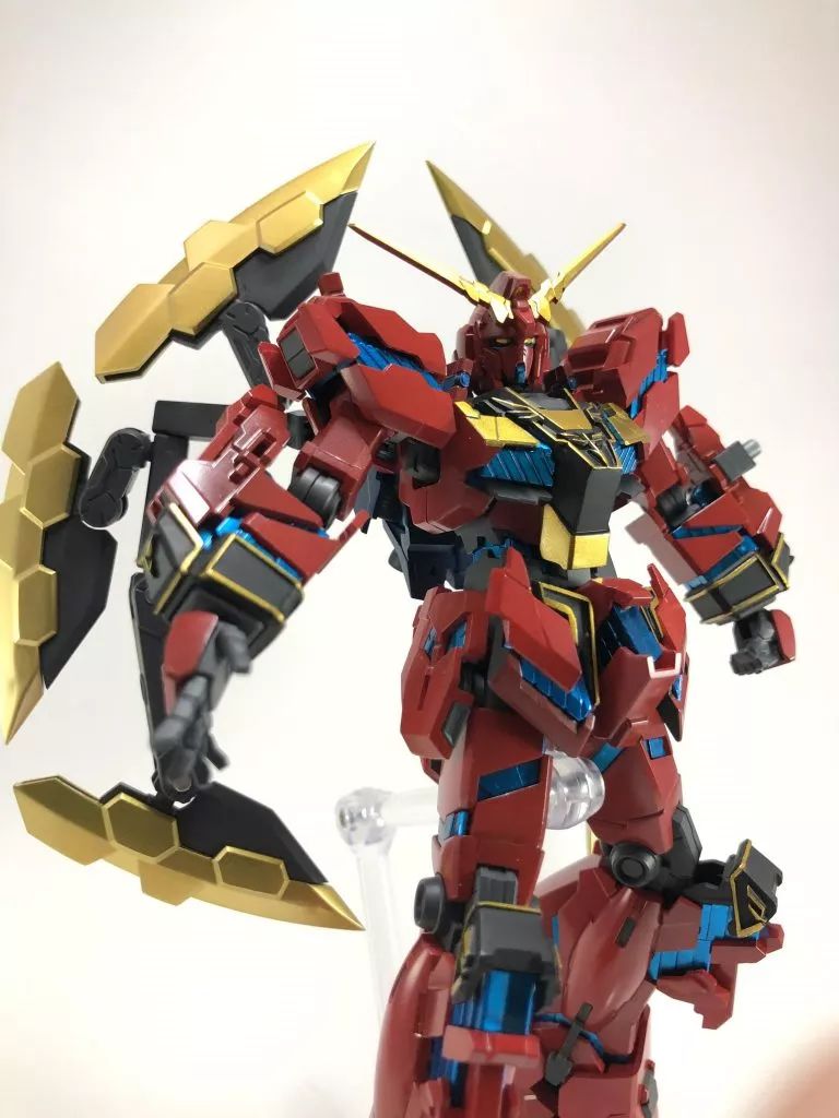 可以变形两种形态的独角兽高达,可以变换形态的独角兽高达