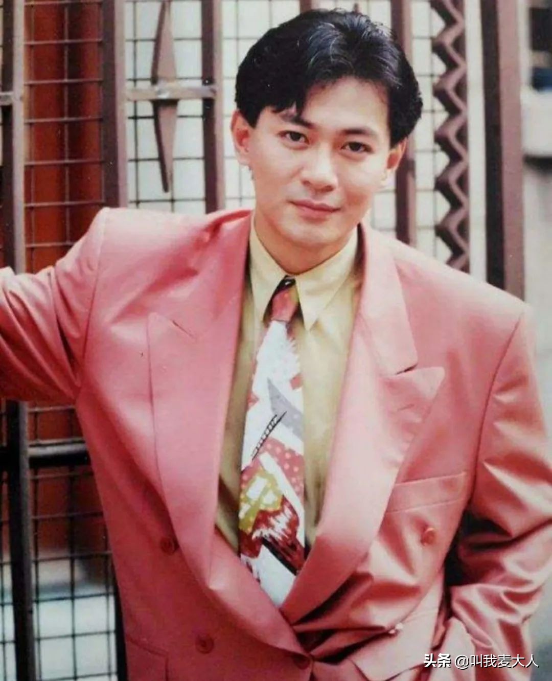 江华在tvb得过奖吗,从演员转行卖保险的明星江华