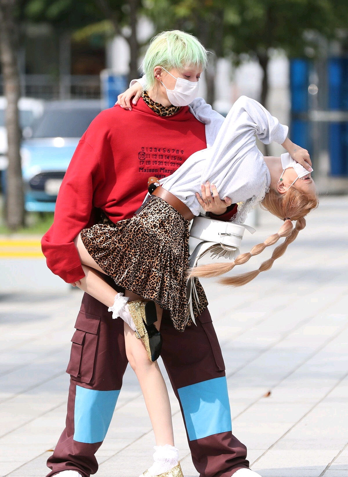 金晓钟泫雅台湾,泫雅金晓钟甜蜜瞬间素颜