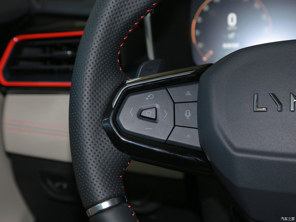 领克05phev和领克06phev哪款最好,2021领克06落地价14万