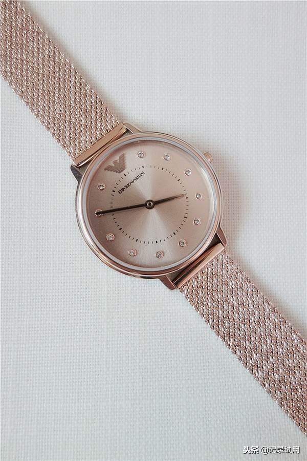 戴阿玛尼还是ck手表,阿玛尼手表和乔治阿玛尼的区别