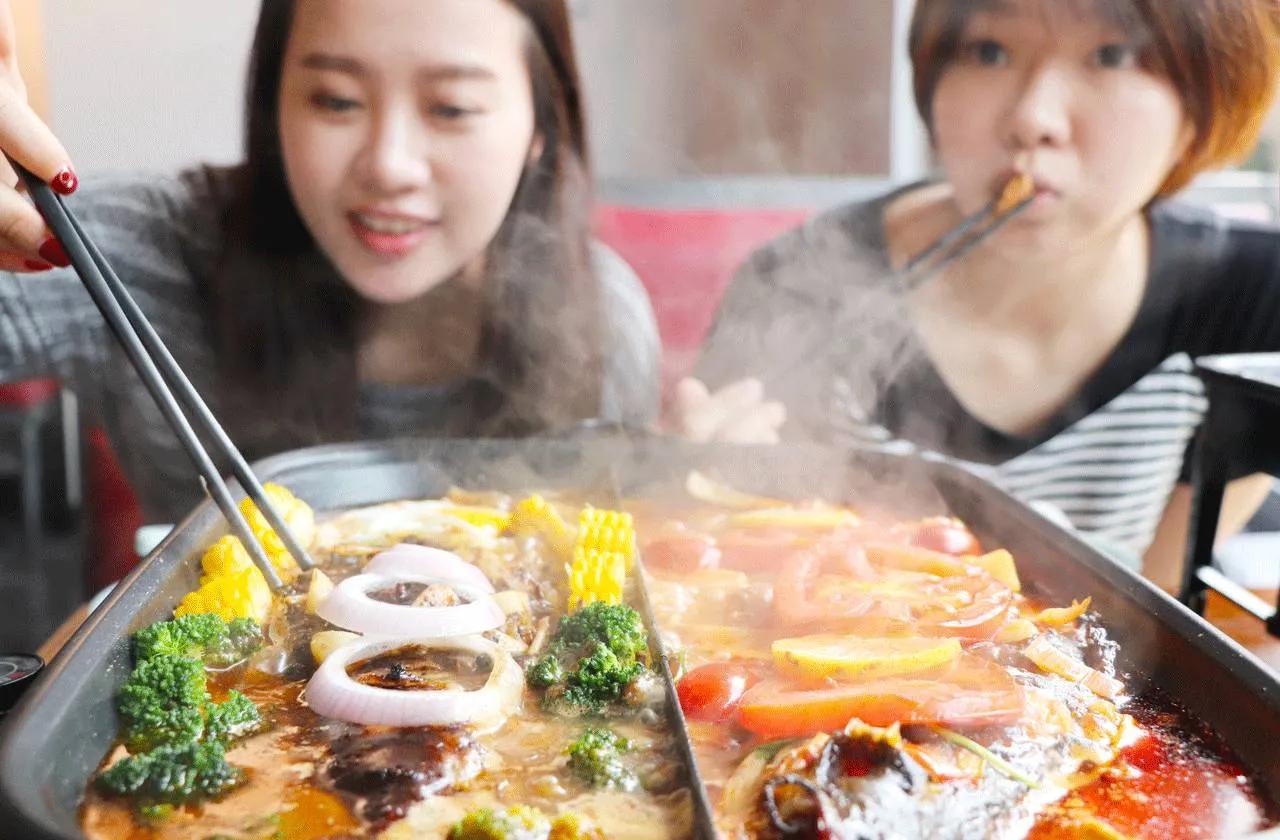 开烤鱼加盟店一个月收入,新手开烤鱼店怎么赚钱