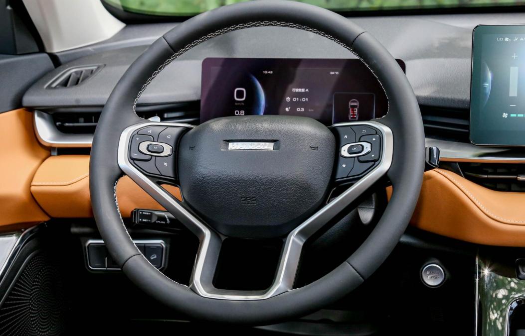 第三代H6使用柠檬平台打造，内饰焕然一新，哪款更合适？