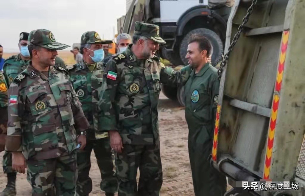 伊朗数万主力集结边境！一旦动起手：巴铁3天就能消灭伊朗装甲师