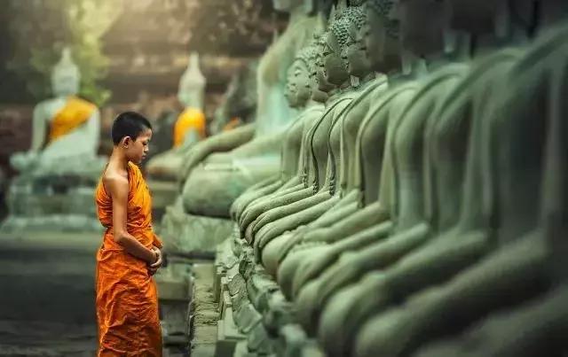 渡人如渡己渡己亦渡人下一句,人生渡人如渡己渡己亦是渡人