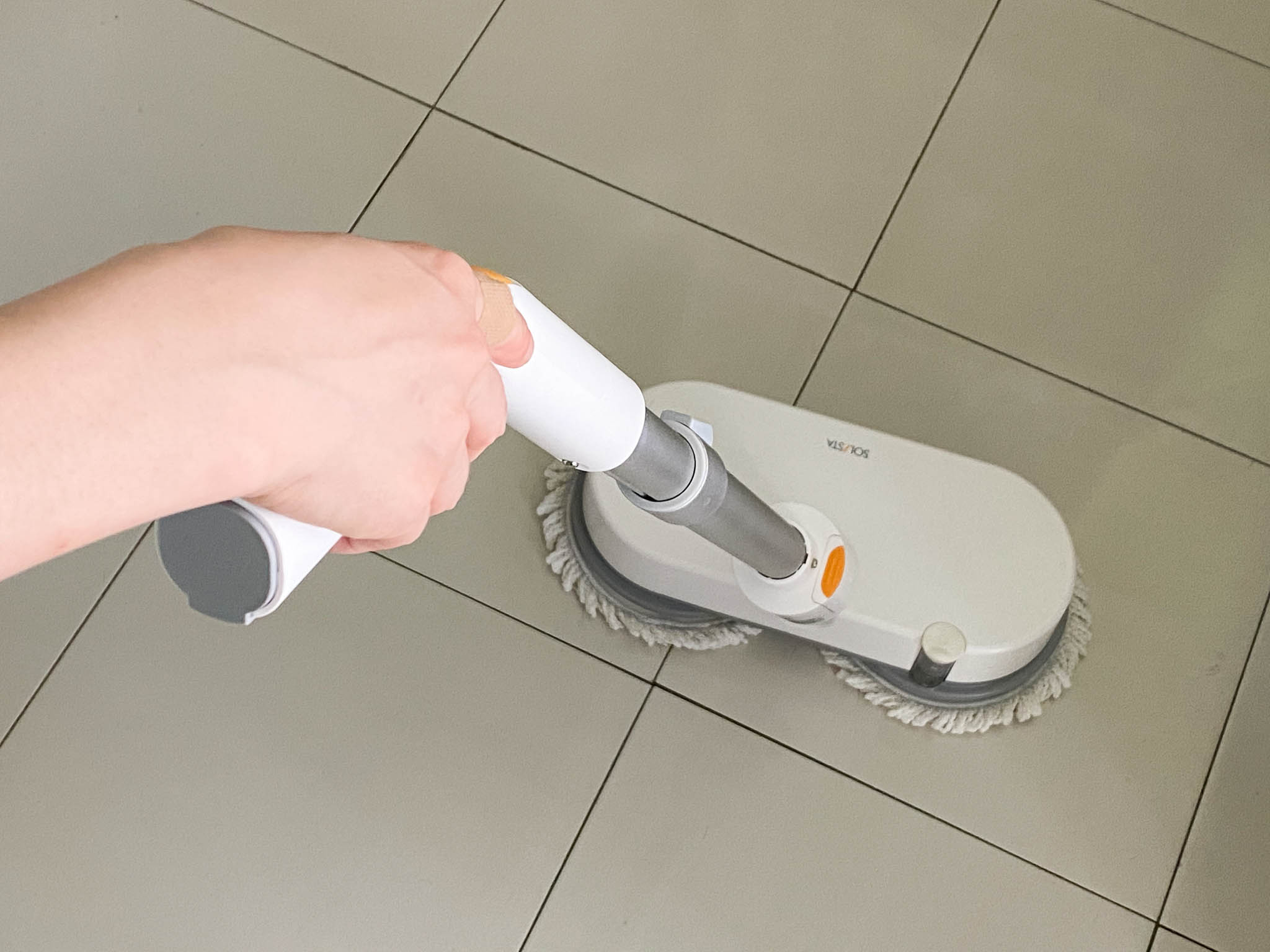 拖地再也不腰酸背痛,拖地干净不留痕迹轻松不累