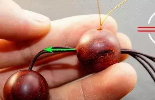 换珠串绳子最快的方法,换绳打结的方法视频