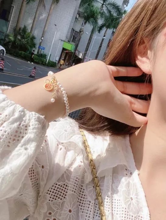 不到半天就火速售罄,不到1分钟就被抢购一空