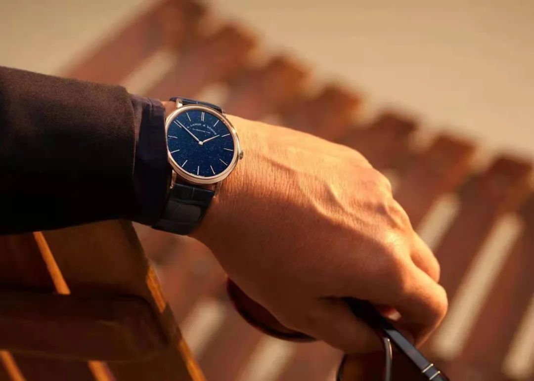 什么款式的表夏天冬天都可以戴,精致夏天适合戴的表