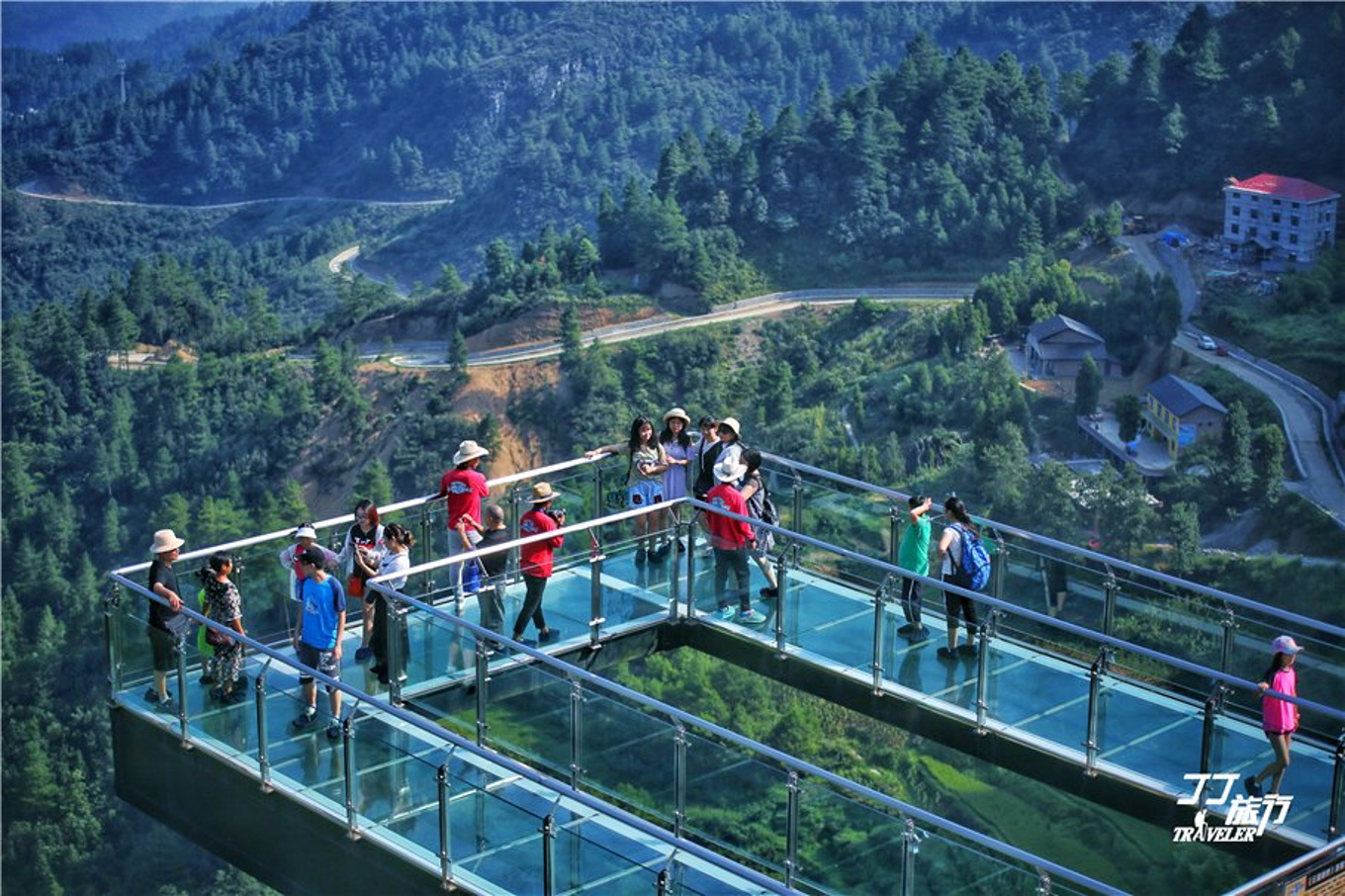 重庆神奇的地方有哪些,为什么重庆称为网红城市