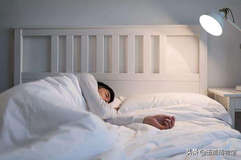 古人枕头瓷器,古代瓷枕为什么那么好