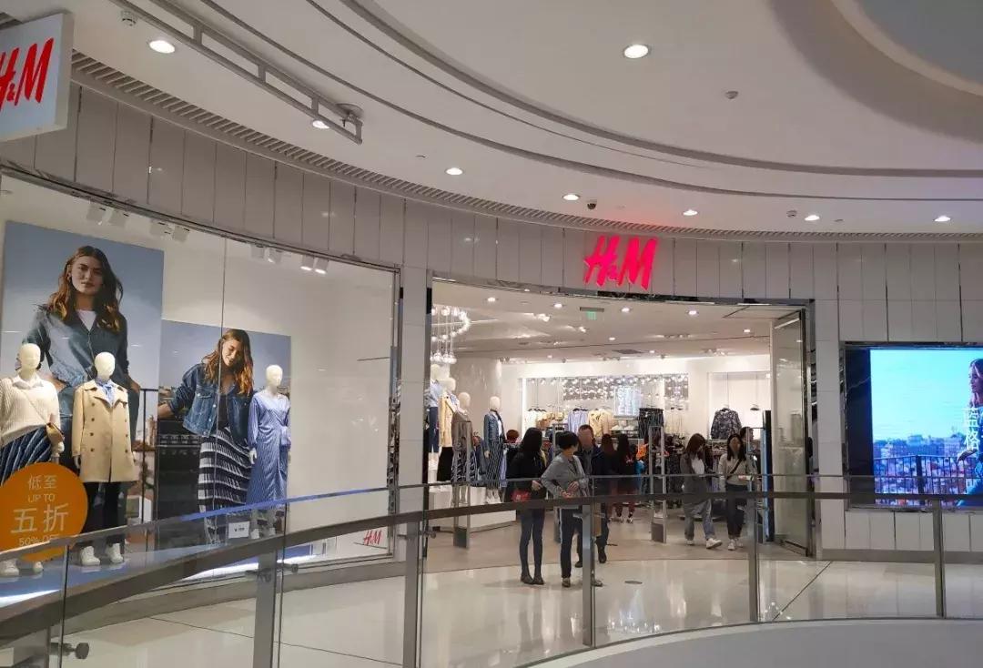 优衣库看特价,优衣库zara反季节优惠