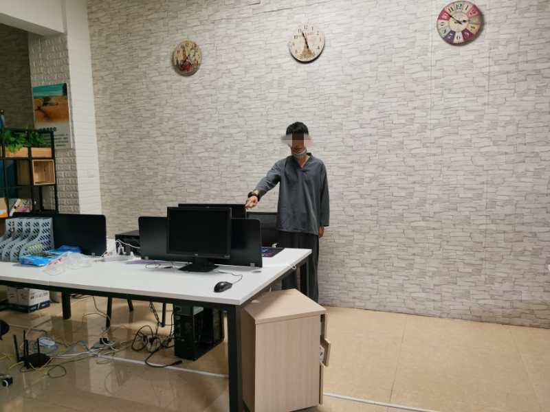 “华商太难”收割流量|“水军团伙”一朝覆灭