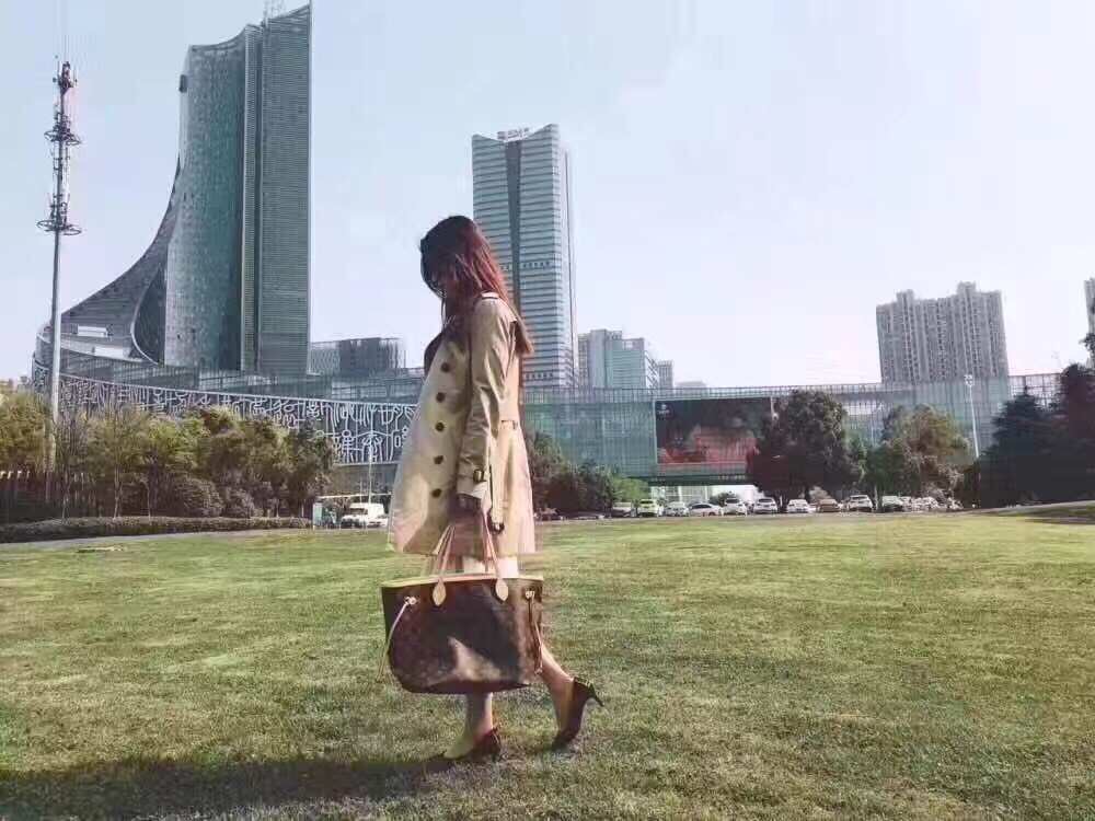 lv中号老花neverfull托特购物袋,代购买到假lv怎么办