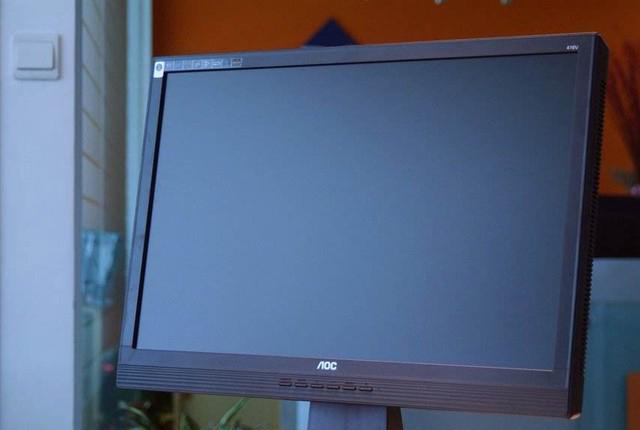 玩游戏选择什么样的显示器比较好,普通游戏玩家选的是什么显示器