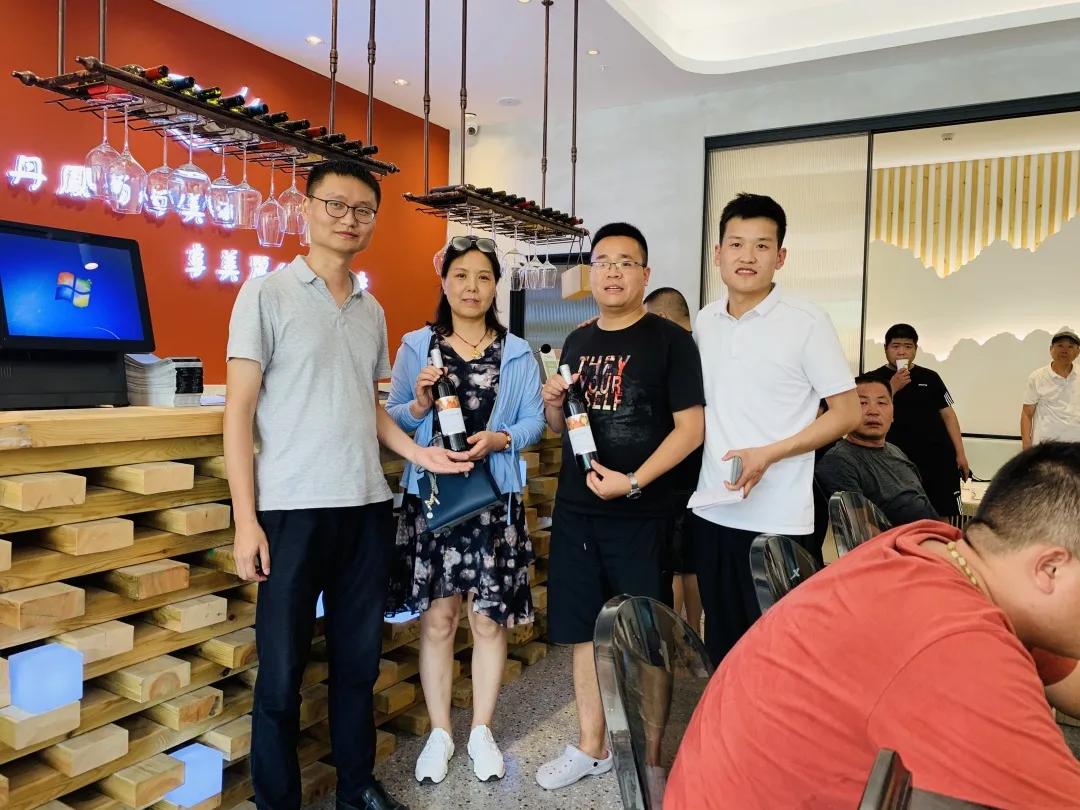 陕西丹凤葡萄酒厂西安总经销,渭南丹凤葡萄酒厂新闻报道