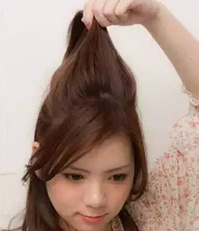 今年流行的侧编发,减龄全编发型