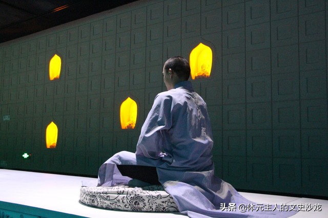 易经第53卦震为雷如何解,易经中震雷卦