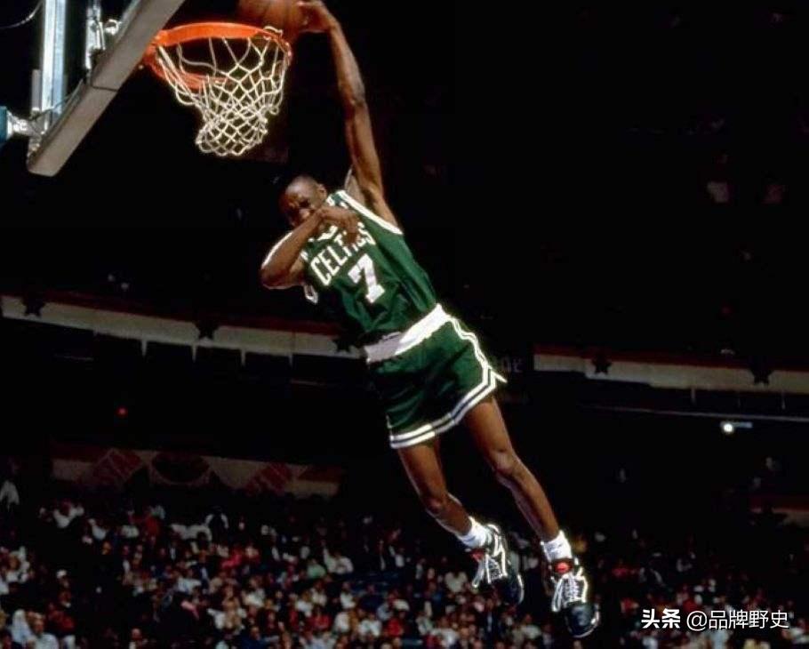 reebok经典球鞋,reebok对比耐克