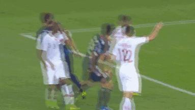 卡塔尔靠争议点球赢球,卡塔尔世界杯争议最大的点球