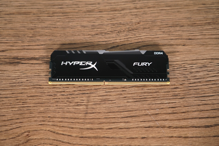 流光溢彩性能十足：HyperXDDR4RGB雷电流光系列骇客神条测评
