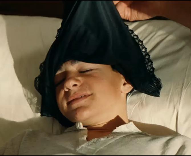 那个冲不破枷锁的男孩，哪里也逃不掉，评《西西里的美丽传说》