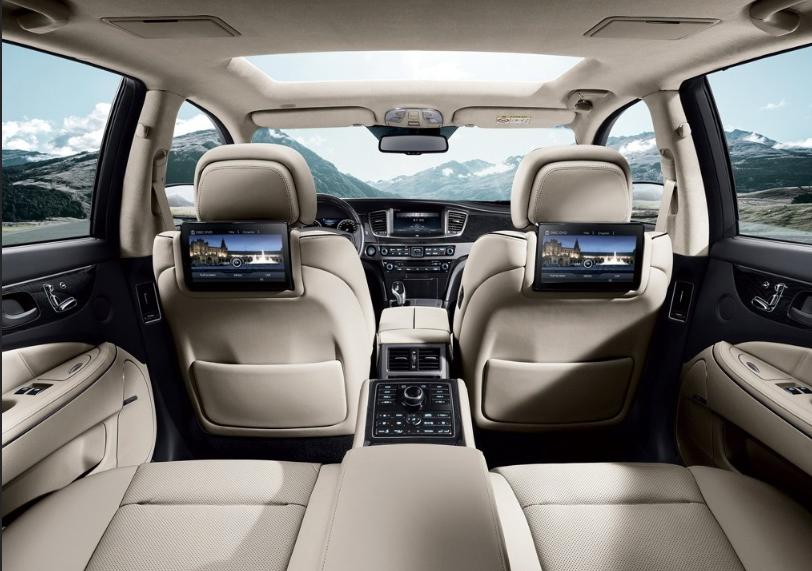 雅科仕和奔驰很像的一款车,奔驰雅科仕商务车