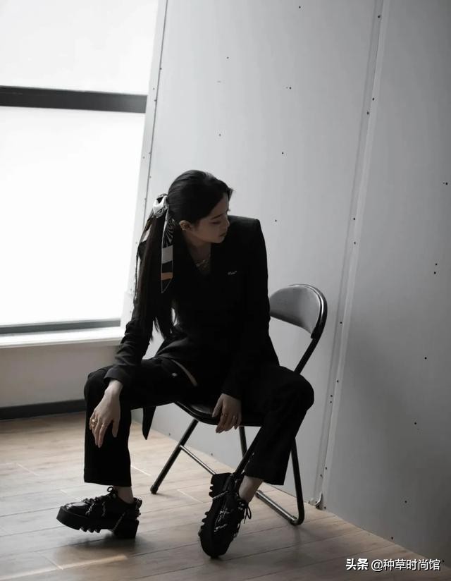 适合学生的穿搭高级感图集,小花穿搭图片大全