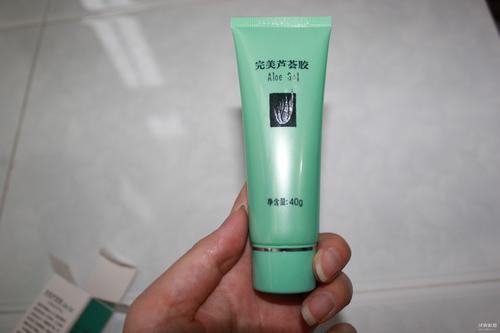 完美芦荟胶和别的芦荟胶的区别,自然乐园芦荟胶和完美哪个更祛痘
