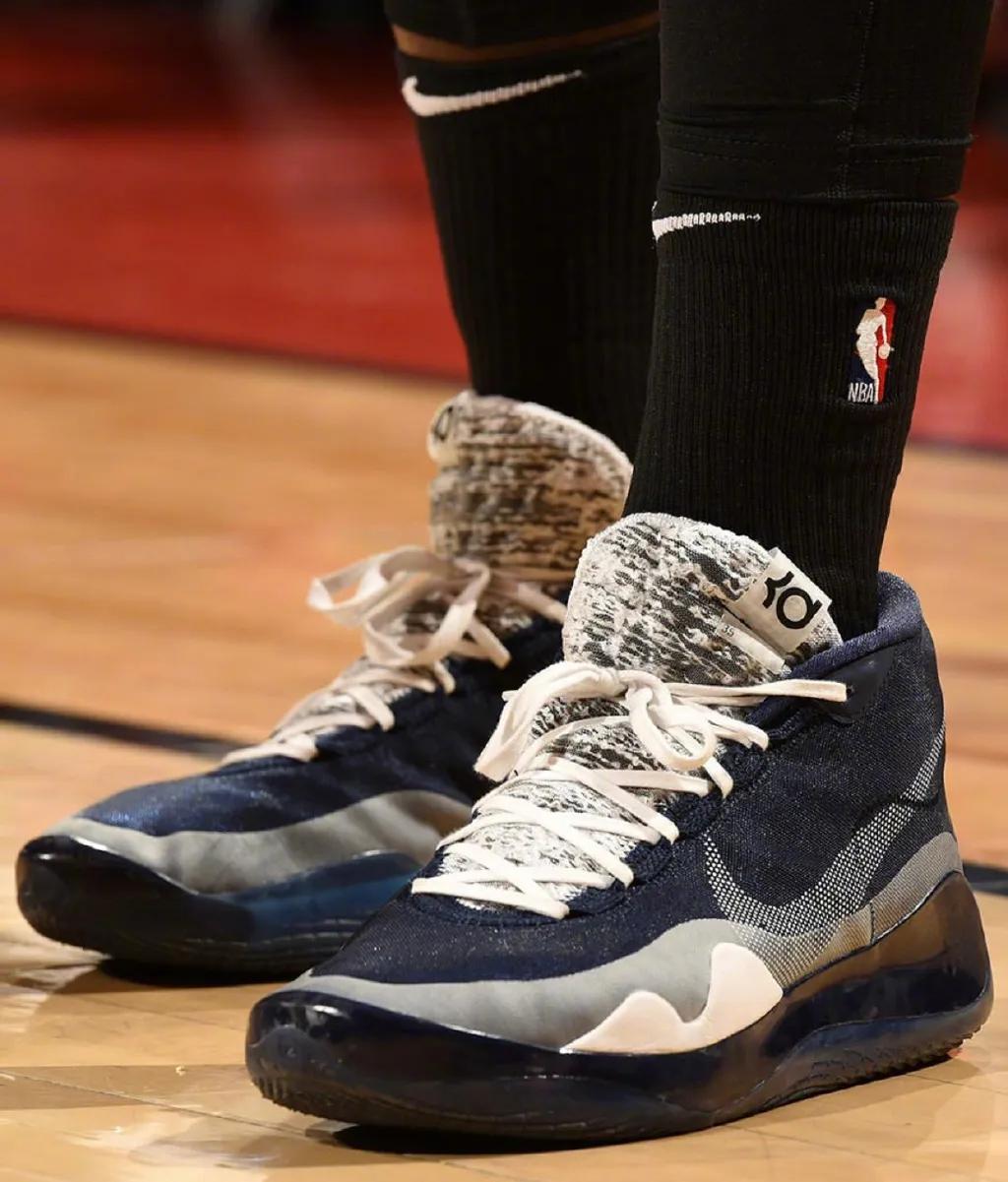盘点nba球星上脚球鞋杜兰特篇,nba球员上脚的球鞋欧文