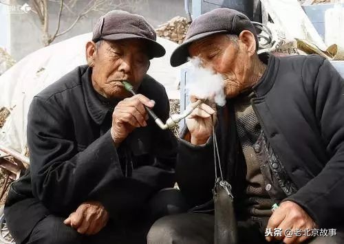 老板来盒烟算了还是换一盒吧,老板来盒烟