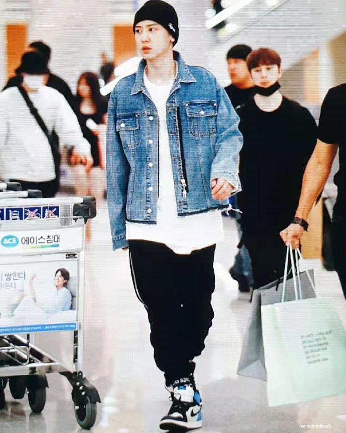 朴灿烈换组合了吗,朴灿烈韩国穿搭