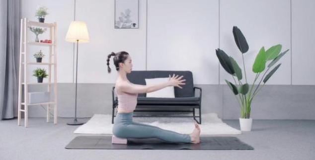 逆龄抗衰从瑜伽开始,40岁抗衰老的瑜伽