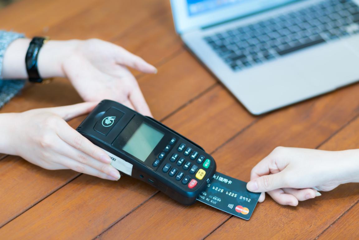 以卡养卡对征信的影响,以卡养卡可以查征信吗