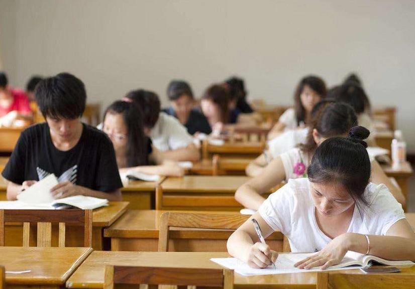 大学挂科多父母陪读有用吗,儿子大学期间老挂科家长要陪读吗