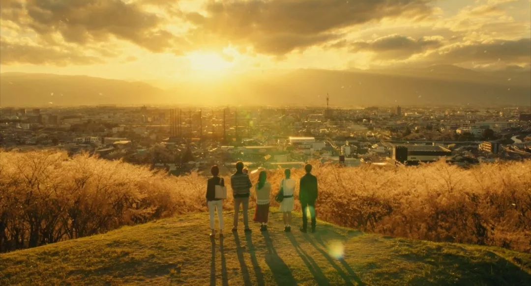 日本的国花是不是樱花,日本的国花是菊花还是樱花