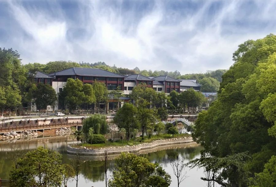 女神节礼物正在配送,江西明月山女神节免票活动开启