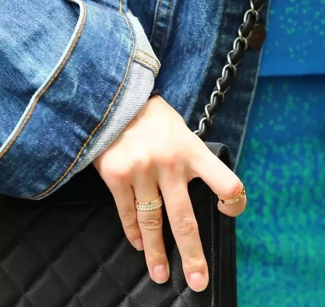 戒指戴法男各个手指的含义图解,戒指的戴法大全女生左手无名指