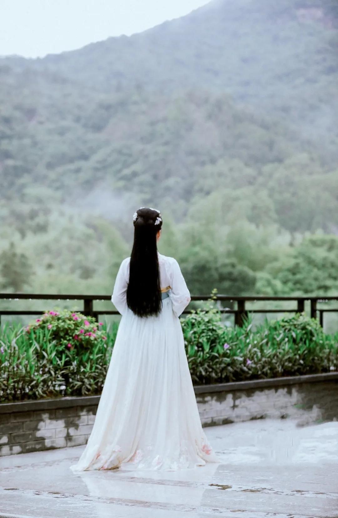 在大山深处幽静绝美的村落,深藏大山中的村落