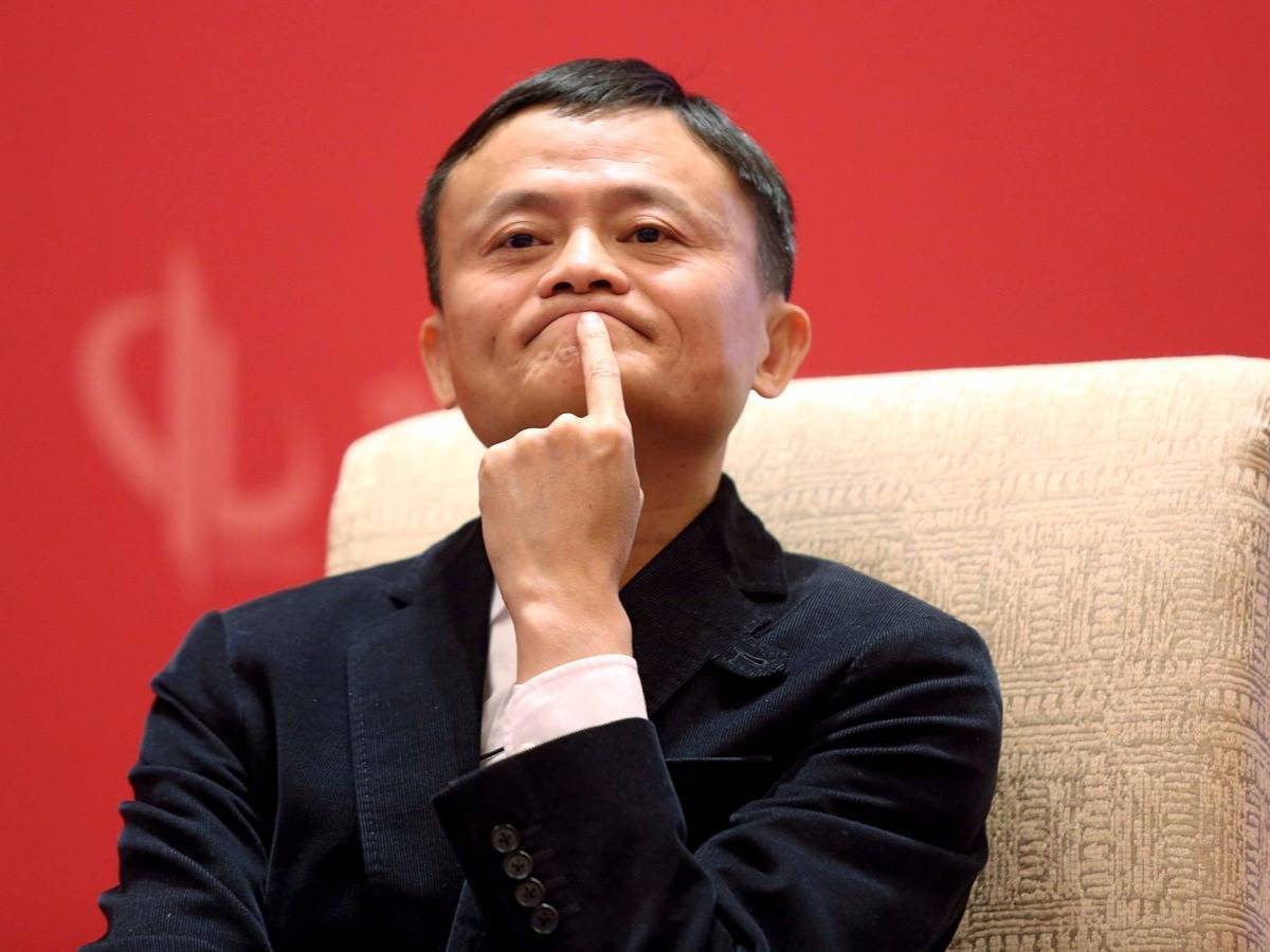 他是刘强东、王兴背后的老板，与马云齐名，身价接近4000亿