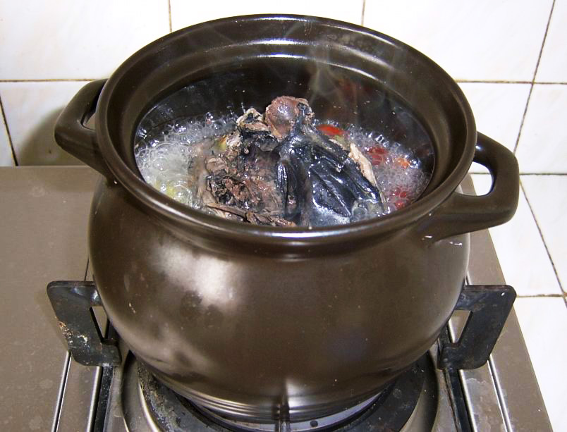 清炖鸡汤有腥味怎么办,炖鸡汤切记三不放的窍门